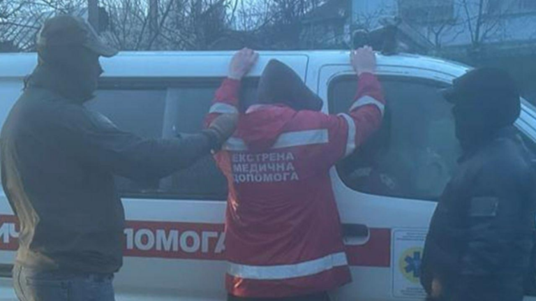 (PHOTO) Three medical workers detained in Ukraine for illegally transporting men to Transnistria: 6 schemes targeted