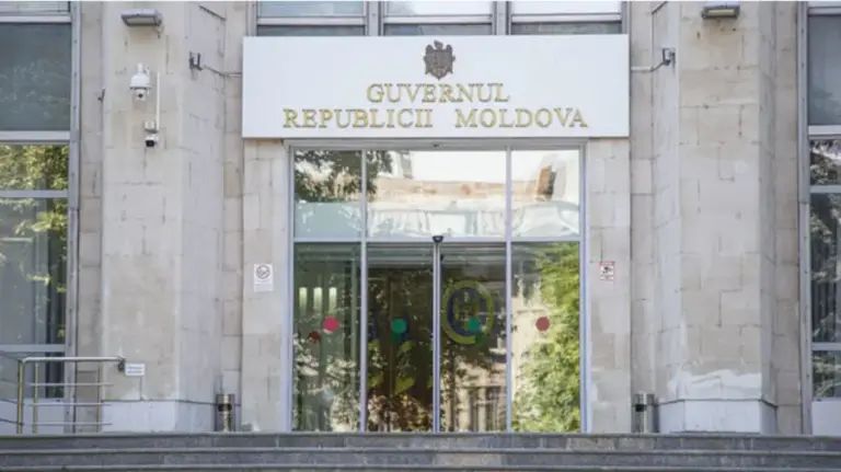 The government wants to expropriate the owners of certain non-residential private properties on Stefan cel Mare și Sfant Boulevard. What is the reason?