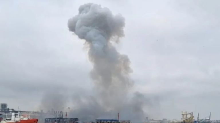 (VIDEO) Alert in the Port of Constanta: a maritime drone has exploded. The red emergency response plan has been activated