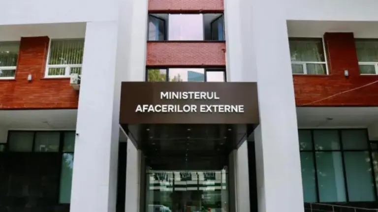 The MFA rejects the Russian Embassy’s allegations. “The diplomatic couriers were not detained”