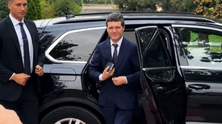 (VIDEO) Romanian President Nicusor Dan Arrives in Moldova for Independence Day Visit