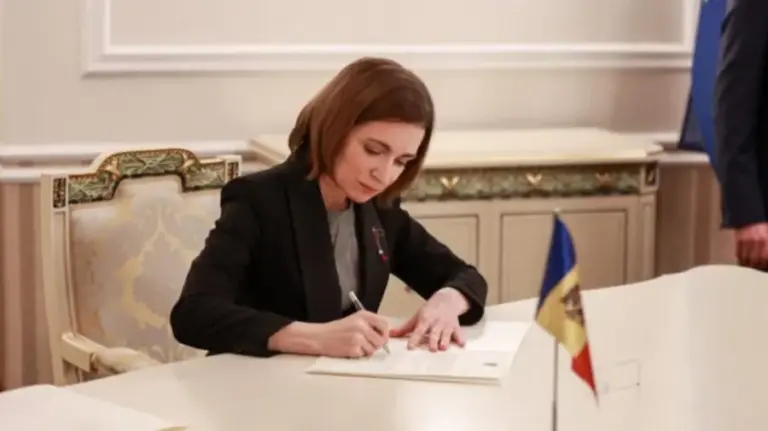 Maia Sandu Awards Order of Honour to Moldova’s Honorary Consuls in Denmark and Brazil
